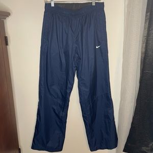 NIKE Women’s Storm-Fit Woven Training Pant
